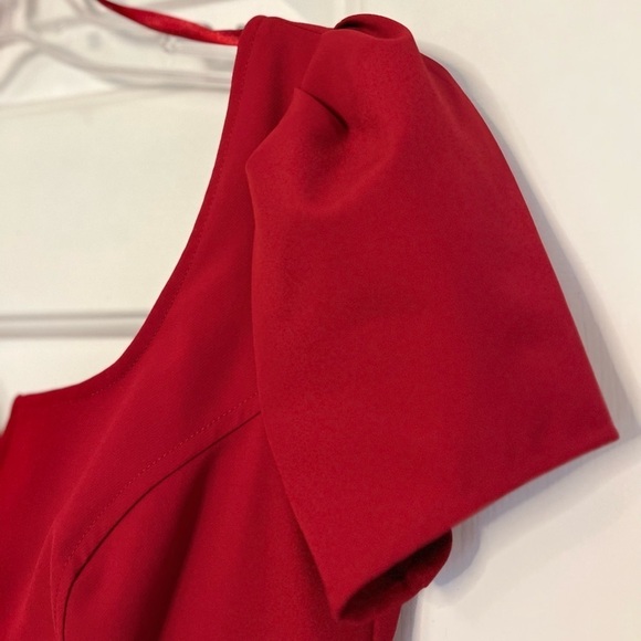 Roxy Earle X Le Chateau Fitted Short Sleeve Bodycon Dress 2 - Picture 6 of 14